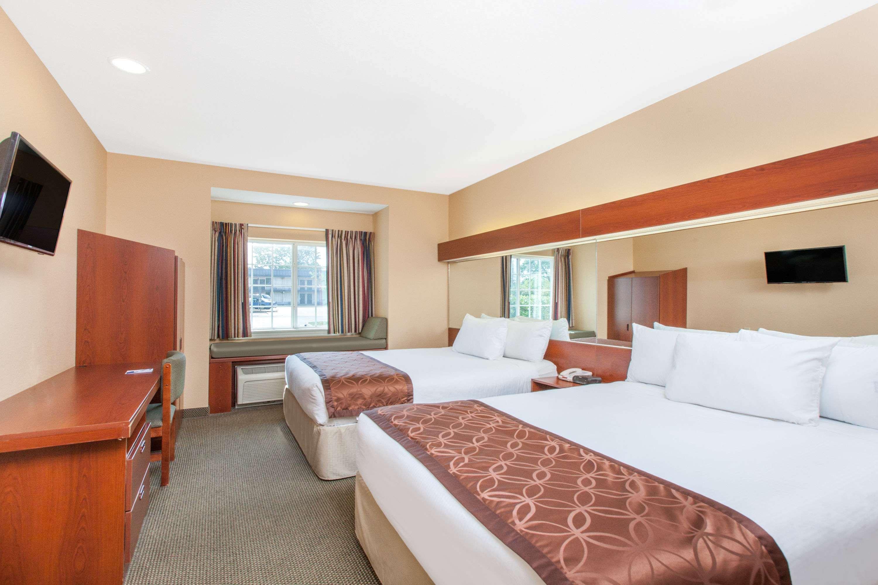 Microtel Inn By Wyndham Rogers Ngoại thất bức ảnh