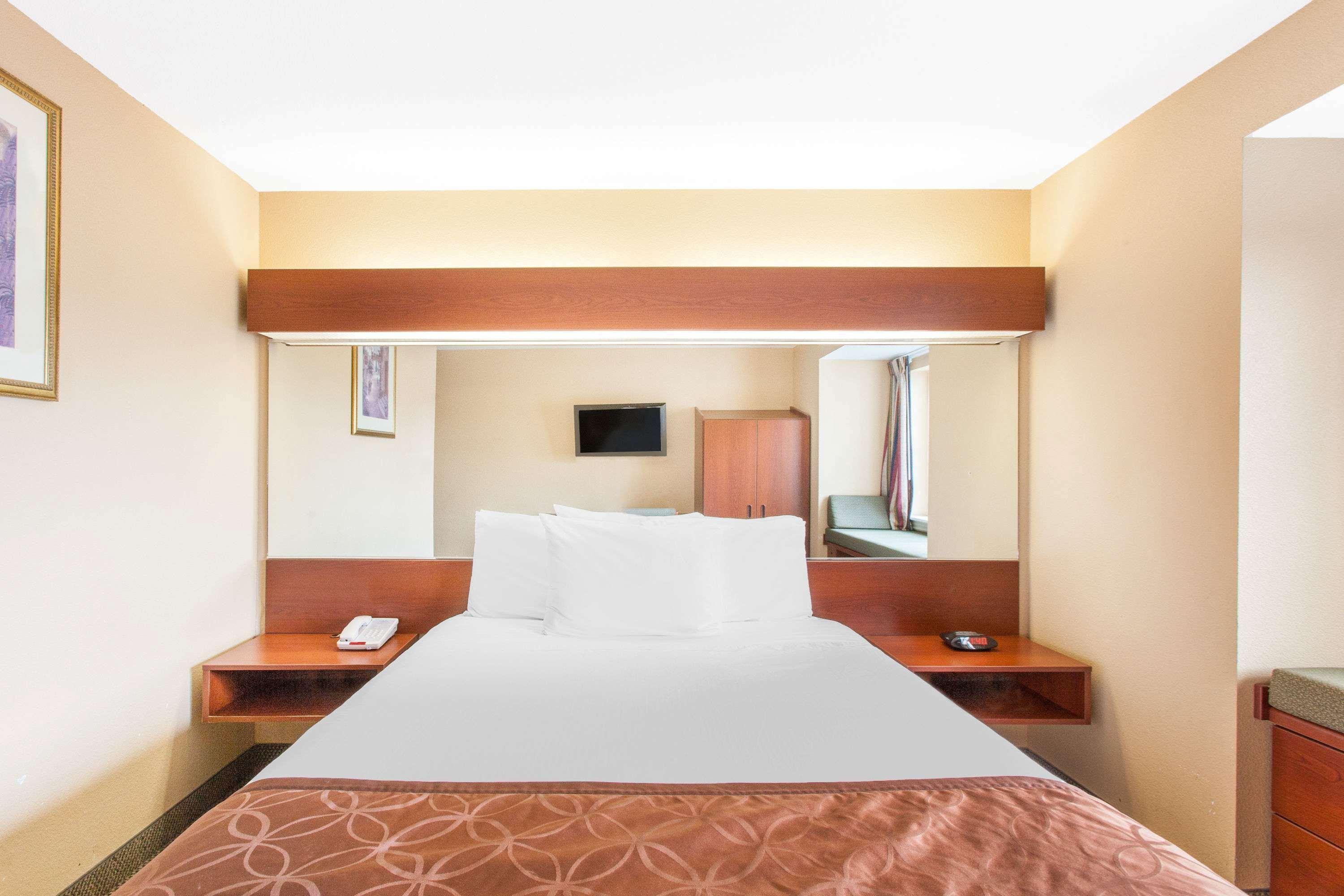 Microtel Inn By Wyndham Rogers Ngoại thất bức ảnh