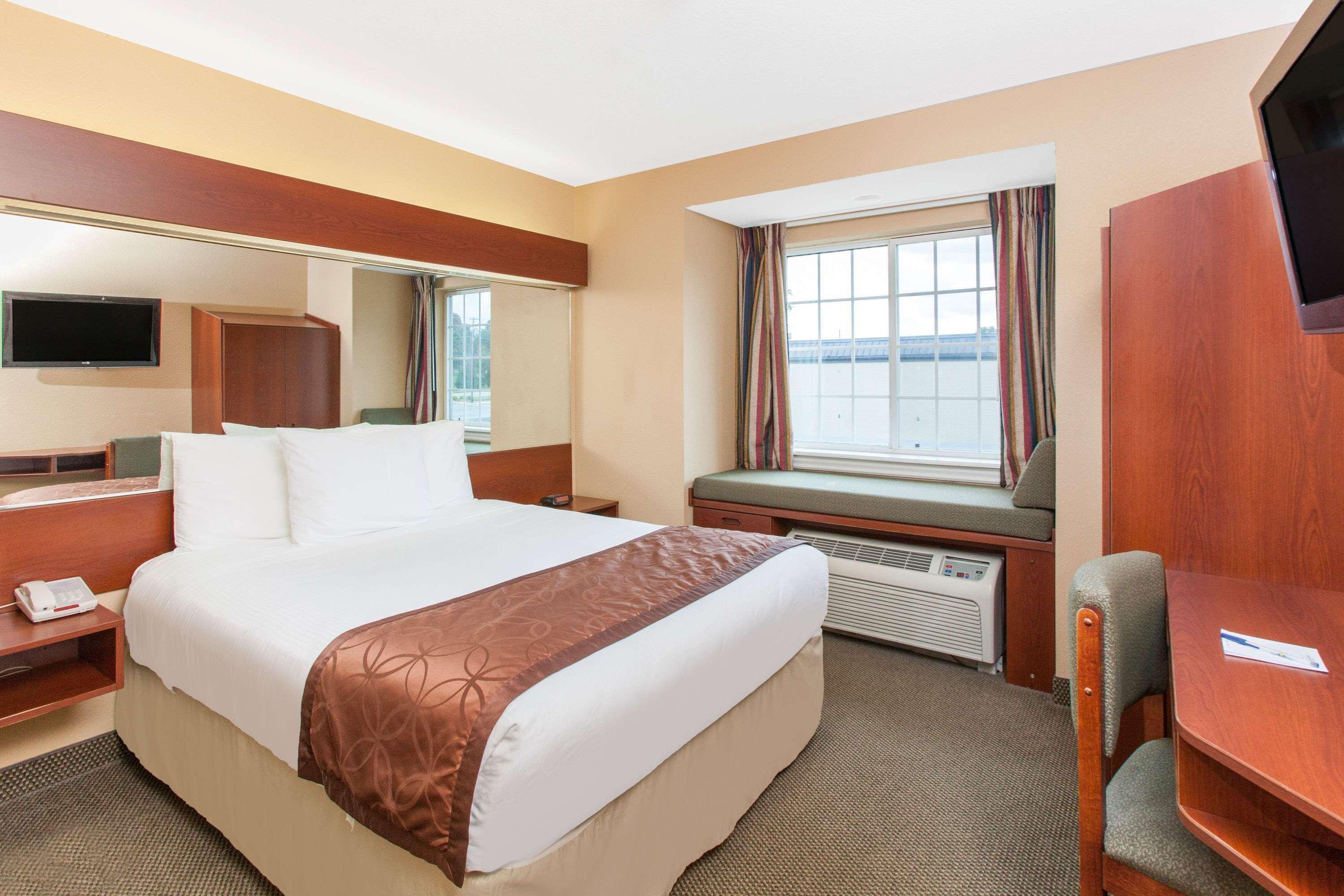 Microtel Inn By Wyndham Rogers Ngoại thất bức ảnh