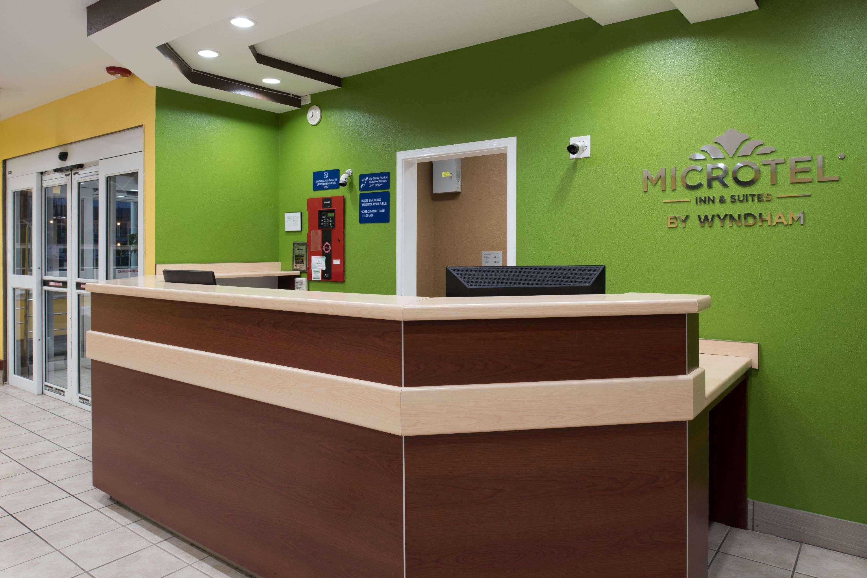 Microtel Inn By Wyndham Rogers Ngoại thất bức ảnh